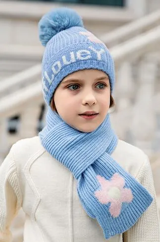 2 in 1 Scarf and Hat Set Girls&prime; Jacquard Winter Warm POM POM Woolen Beanie Hat