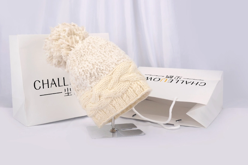 100% Acrylic Winter Warm Chunky Bobble Hat with Pompom