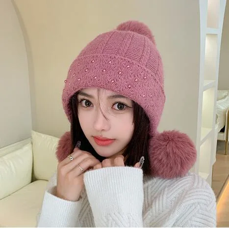 Women&prime;s Winter Thick Knitted Plush Warm Beanie Hat with 3 POM POM, Ear Protection