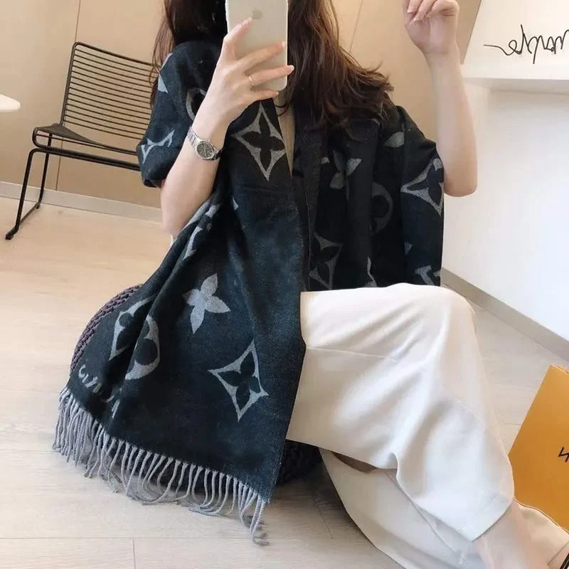 Luxury Famous Brand Designer Scarf Wool Black Tassel Scarves Winter Warm Scarf