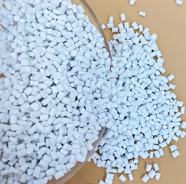 High Strength White PP PE PS ABS Masterbatch for Preforms Injection Molding