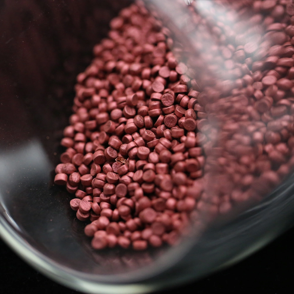 Brightener Plastic Raw Material Pellets PP PE Color Masterbatch for Injection and Extrusion