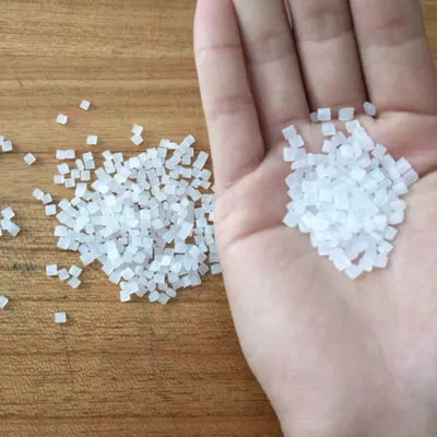 Materiale grezzo di plastica riciclato masterbatch PP-PE plastica particelle giallo iniezione Masterbatch di stampaggio