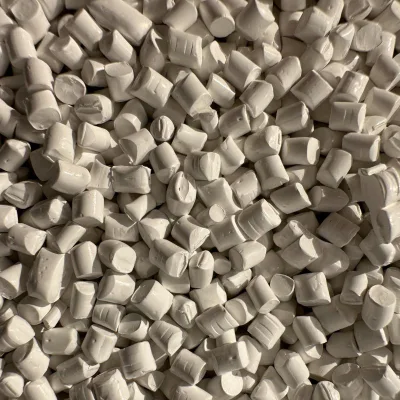 Vendita a caldo alta concentrazione Prezzo basso senza calcio Bianco brillante Riempimento di pellicola di plastica masterbatch