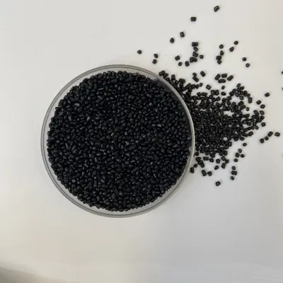 Masterbatch di PET nero con proprietà ignifughe per l&prime;iniezione di preforme Stampaggio