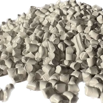 Vendita a caldo alta concentrazione Prezzo basso senza calcio Bianco brillante Riempimento di pellicola di plastica masterbatch