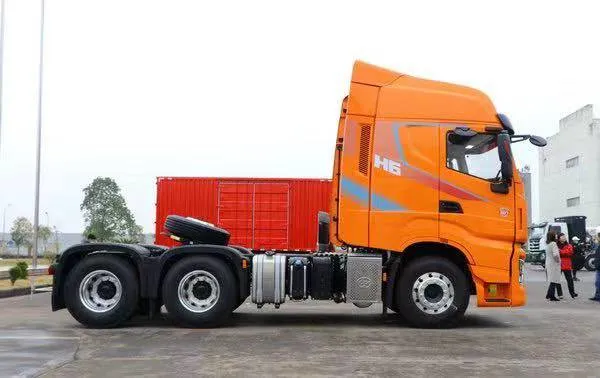 Made in China Sai*C Group 560HP Cummins Z*F Transmission H6e Genlvon Hongyan 6X4 Euro6 Head Tractor Trailer Truck Used Heavy Duty Trucks Good Price