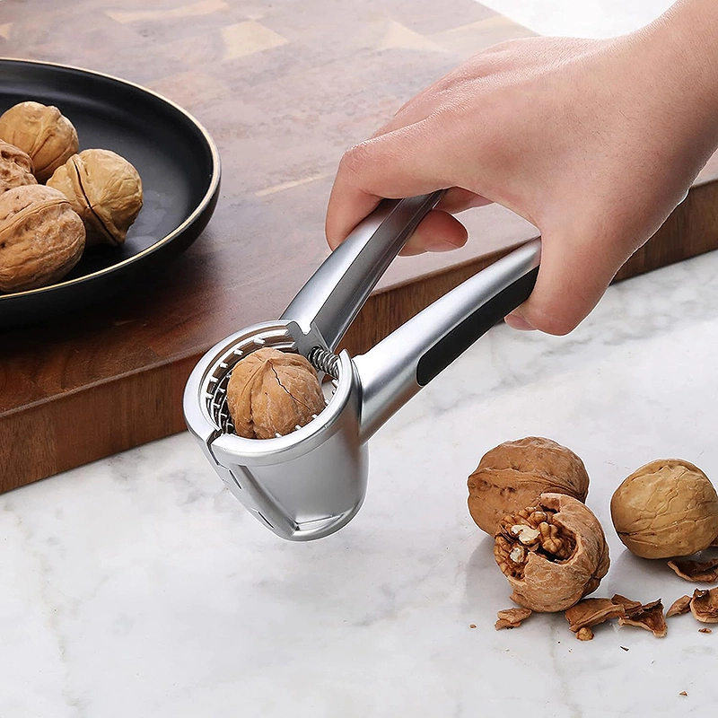 New Design Kitchen Gadgets Almond Walnuts Clip Zinc Alloy Kitchen Nutcracker Nut Cracker Opener Tool Opener for Cracking Nuts