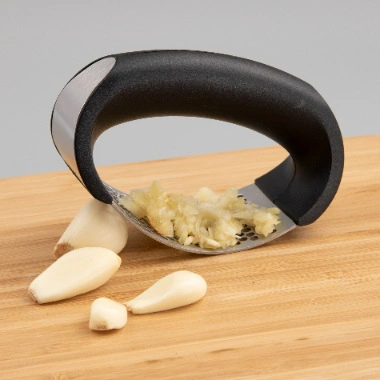  Cucina del trituratore di aglio in acciaio inossidabile per criciole in vendita a caldo Strumenti Stampa aglio