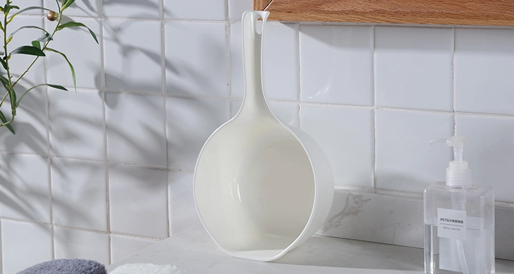 Customized Plastic Ladle Deep Bathoom Kitchen Water Ladle with Short Handle