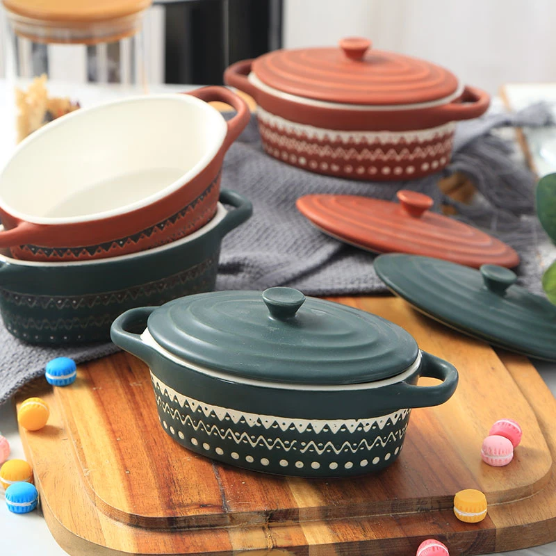 China Supplier High Quality Oval Shape Ceramic Casserole Candy Colors Stoneware Mini Baking Dish Oval Mini Bowl with Lid for Kitchen