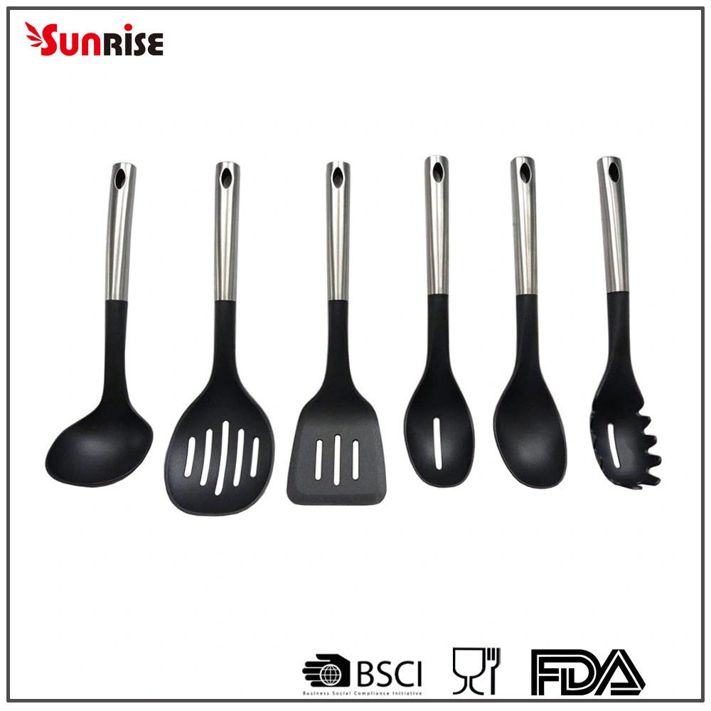 Kitchen Utensil Nylon PA66 Slotted Turner with Wood Handle (KTN145)
