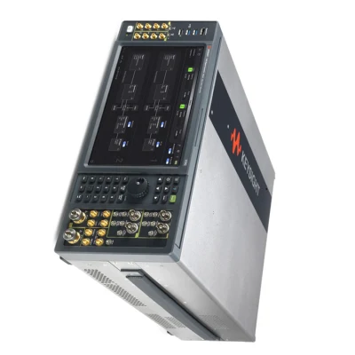 Agilent M9384b 2 GHz 2 Channel Vxg Microwave Signal Generator