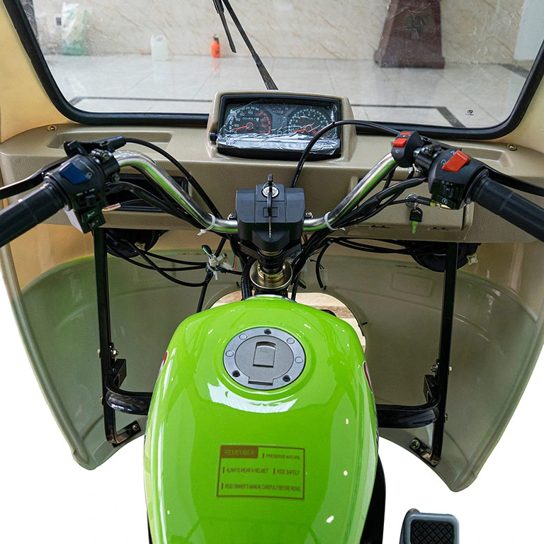 Gasoline Passenger Motorized Tricycles for Sale 150cc/200cc/250cc Zongshen Engine Bajaj Tvs Tuktuk