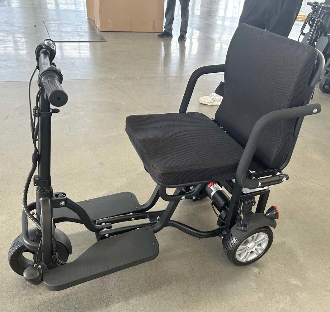 Adult 3 Wheel Mobility Foldable Scooter for Seniors with CE