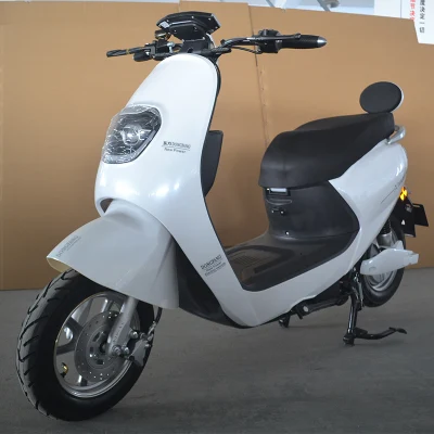 Certificazione CE Motociclismo elettrico / scooter con 2000 W buono Qualità con Big Power e Long Distance per l&prime;uomo o. Donna