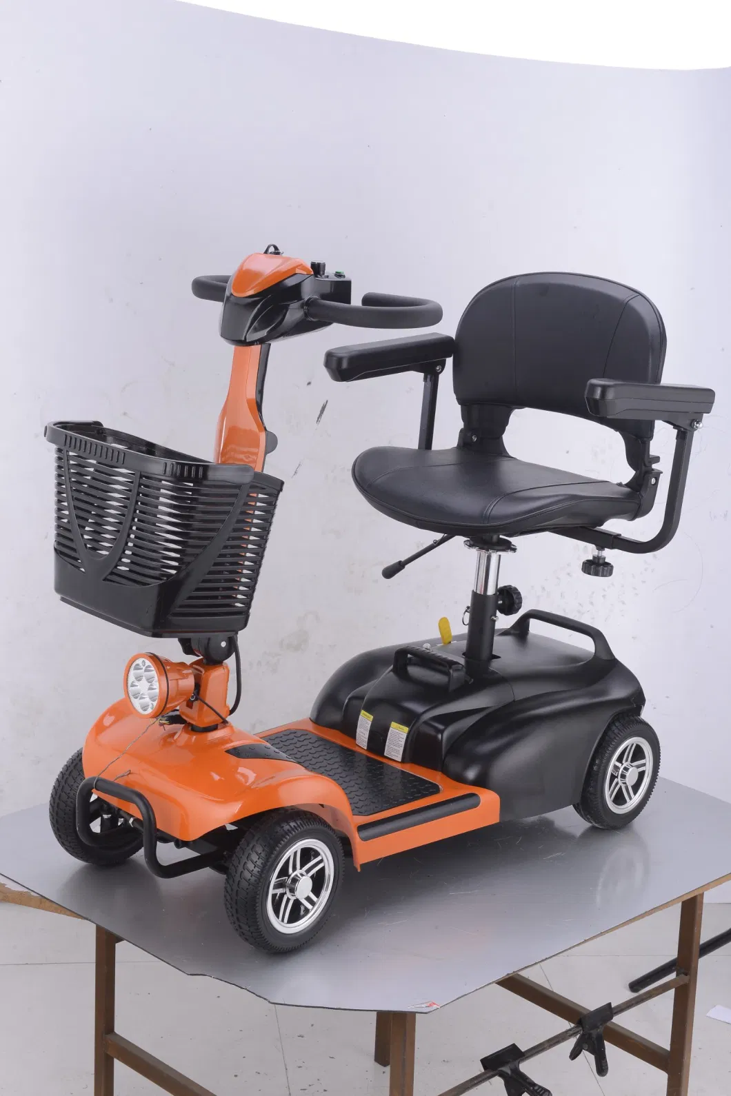 12V Electric 4 Wheel Mobility Scooter for Elder with EEC Bme 4602