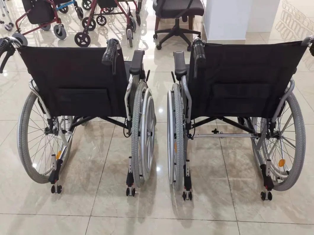 Aluminum Walking Aids with Four Wheels CE Rollator for Disabled and Elderly