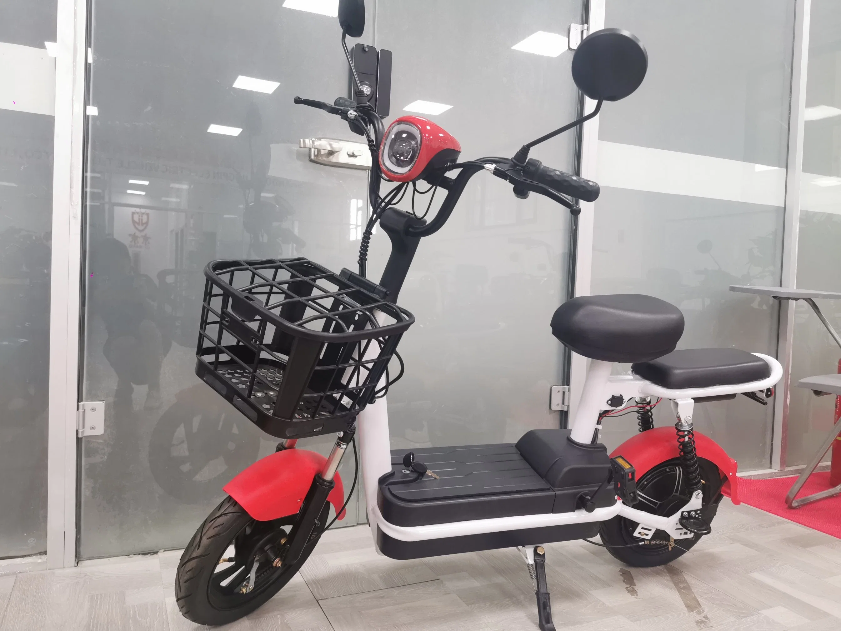 2023 bicicletta elettrica da 350 W e 48V di alta qualit&#224; a basso prezzo per Bicicletta elettrica per adulti
