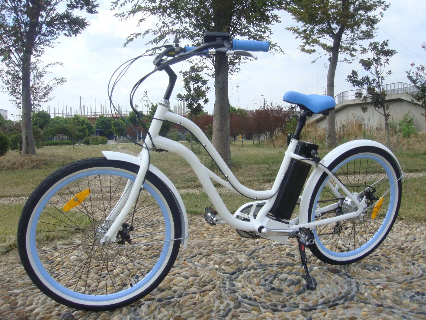Bici da citt&#224; Cruiser 26/bici elettrica leggera da donna