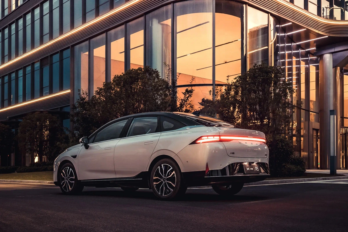 Xiaopeng 2023 porta a forbice Xiaopeng P5, auto elettrica usata per adulti