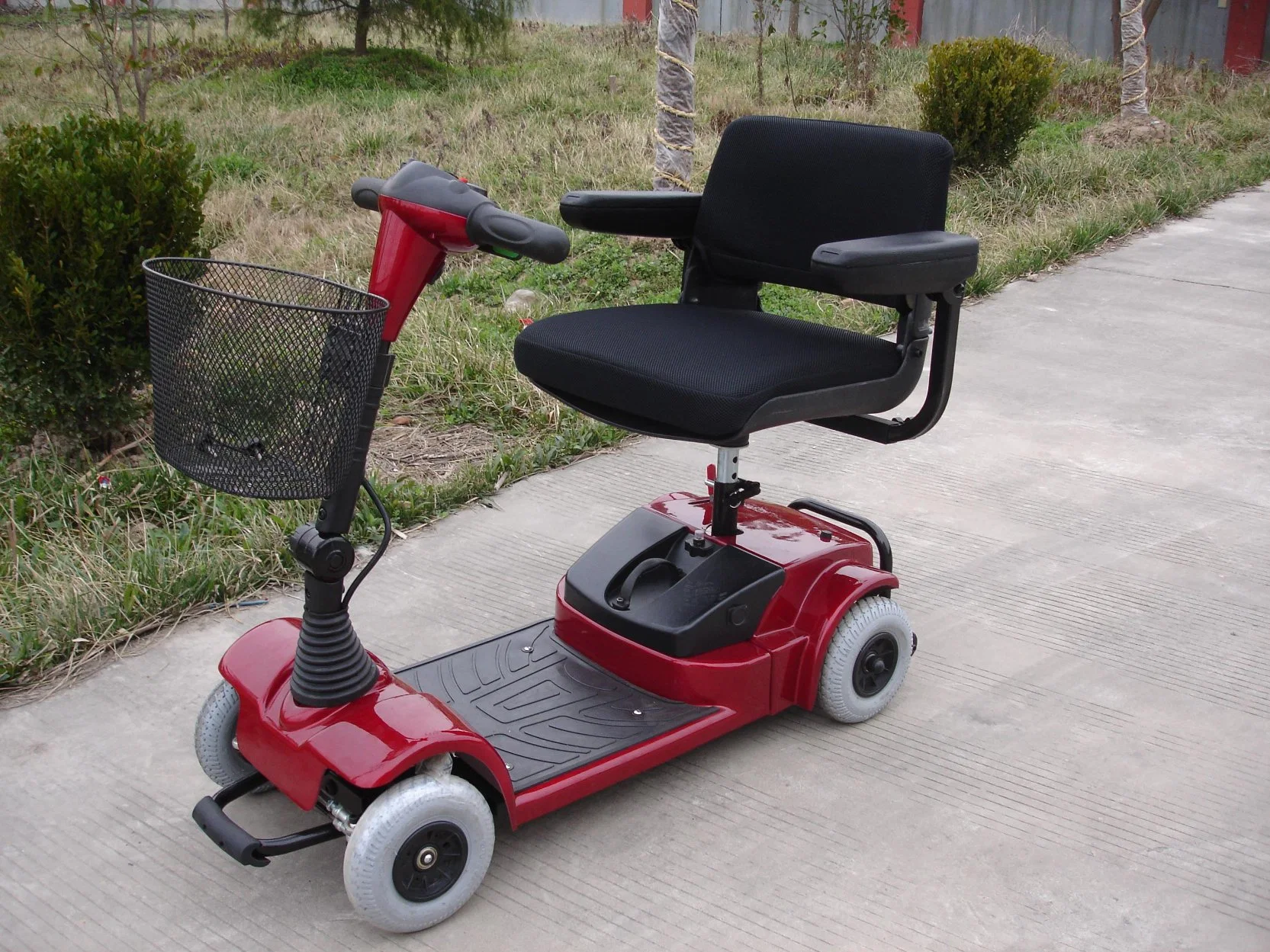 Scooter elettrico da 12 V per mobilit&#224; 4 ruote per anziani con EEC BME 4602