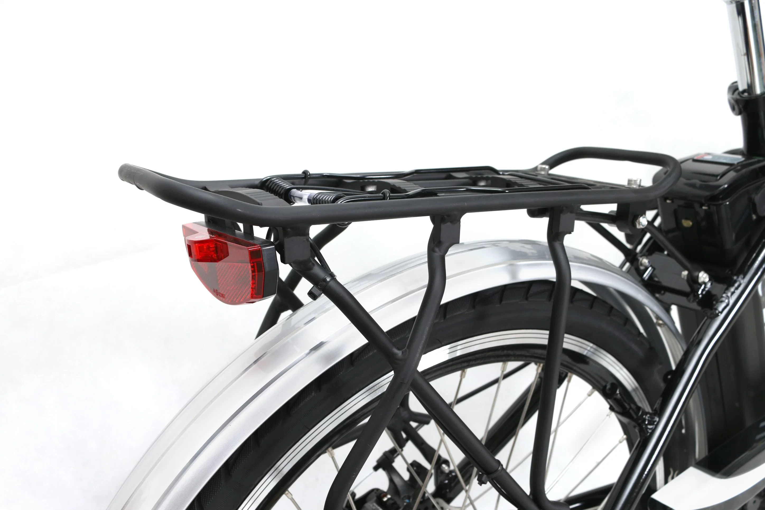 Bicicletta elettrica da citt&#224; con motore da 36 V e 250 W e carrier