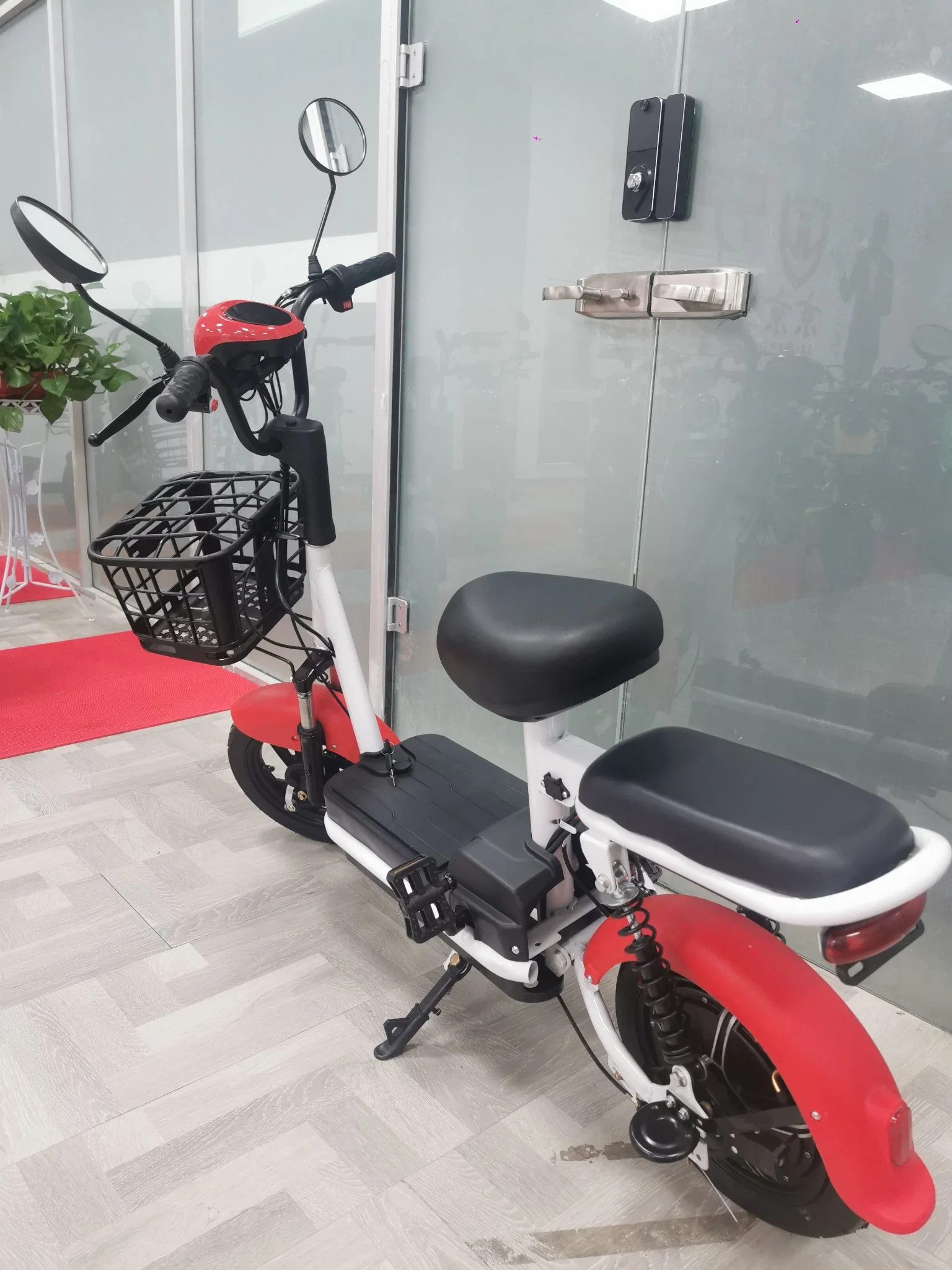 2023 bicicletta elettrica da 350 W e 48V di alta qualit&#224; a basso prezzo per Bicicletta elettrica per adulti