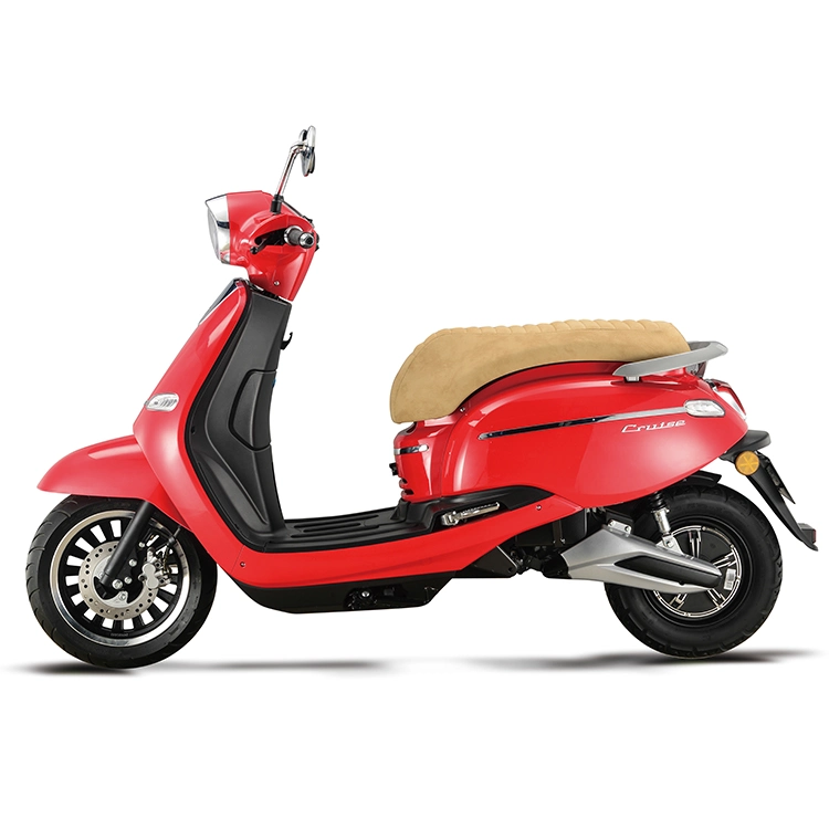 Electric Scooter User Can Lift Lithium Battery, Which Is Easier to Charge and Change. It Has Imported Battery Core and Long Service Cycle