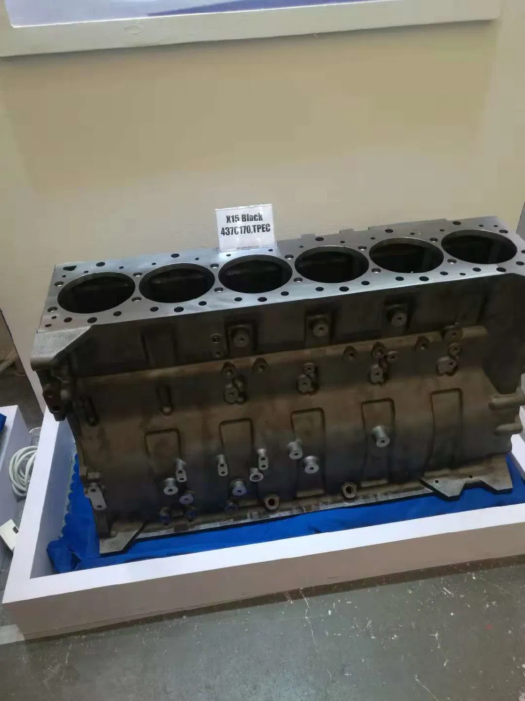 Cum-Mins Diesel Engine Parts Cylinder Block 4bt3.9