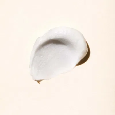Comercio al por mayor OEM Custom poro limpieza hidratante suave Leche Limpiadora Facial Cleanser