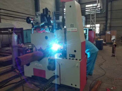 Tubería voladiza máquina de soldadura automática