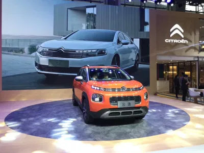 Coches más populares de la plataforma giratoria Racermax