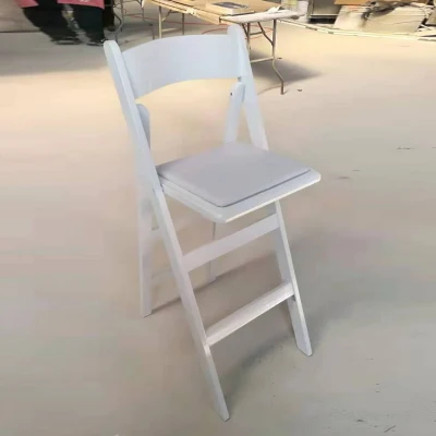  Wholesale Beach Wedding Event Party Wimbledon White Wood Folding Chair Stool Bar Chair for Dining Wedding Banquet Rental Business