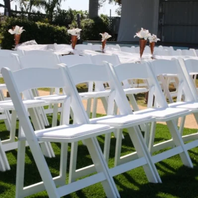  High Quality Outdoor Lawn Wedding Patio Dining Plastic Resin Folding Chair for Events