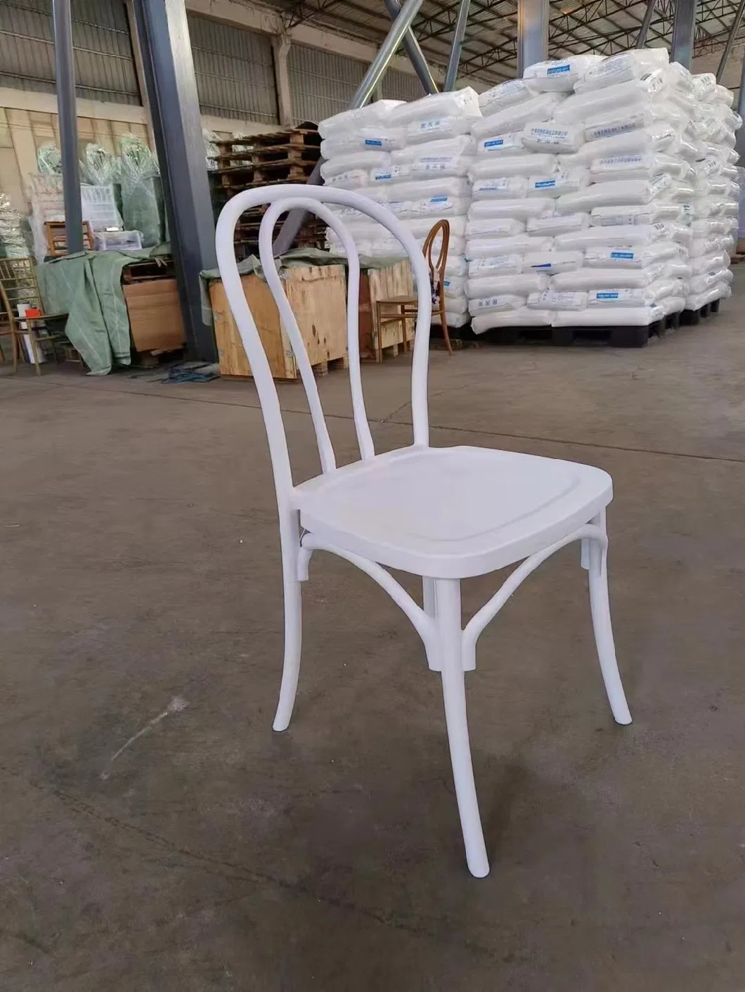 Wholesale Monobloc White Stackable Plastic Outdoor Elegant Outdoor Garden Wedding Chair