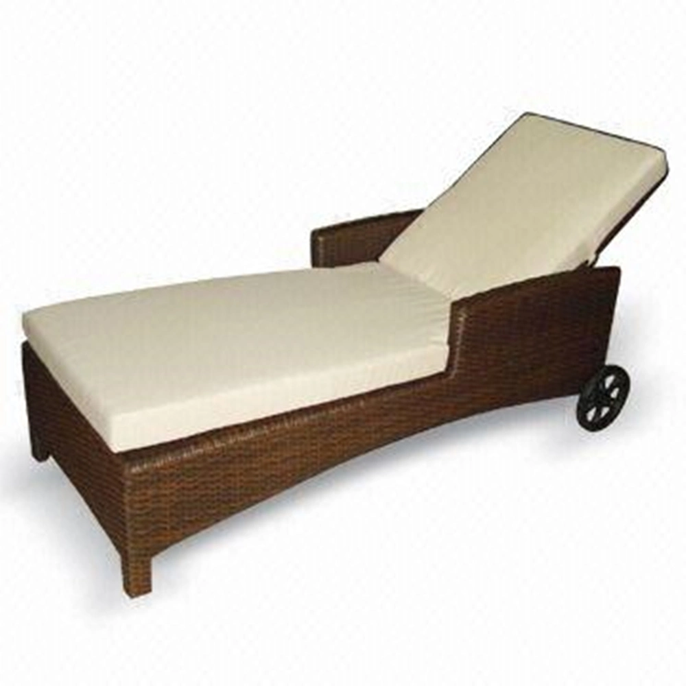 Italian Design Outdoor Swimming Pool Chair Strong Rattan Chaise Lounge