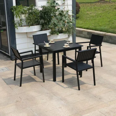 Balcón al aire libre silla de madera de plástico Tienda de té de leche, cafetería Jardín Muebles combinación de sillas y mesas de ocio al aire libre