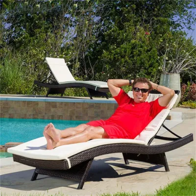  Personalizar Venta caliente moderno ocio al aire libre Jardín Patio Hotel Resort Villa Casa de tejido artesanal tejido de mimbre Rattan PE doble cuerda chaise lounge
