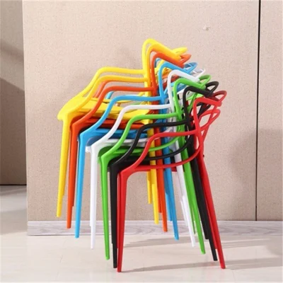 Precio al por mayor de sillas de plástico apilables para exteriores para salones/restaurantes. Mobiliario para comedor/moderno/fiestas/jardín/tienda de café/eventos/sala de estar.