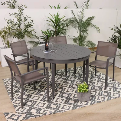  Se desarrolló en el exterior jardín Mesa Redonda y sillas de comedor Patio de juegos