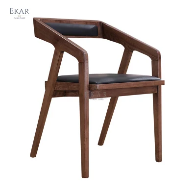 Descuento al por mayor Nogal Color Madera sólida Negro Nórdico Madera de teca Mobiliario de comedor minimalista silla de comedor