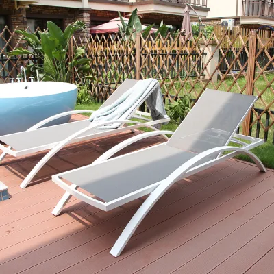 La llegada de nuevos muebles de exterior Piscina Tumbonas Tumbonas doble con dosel