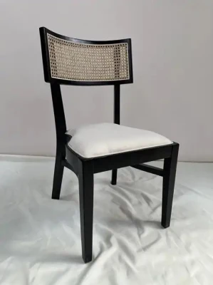  Mobiliario de restaurante Sillas de comedor de madera Cane Wicker Square espalda apilable Silla de madera