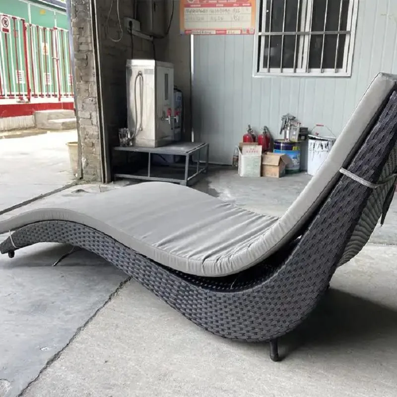 Rattan Wicker Reclining Swimming Pool Furniture Plastic Chaise Sunbed Leisure Lounge