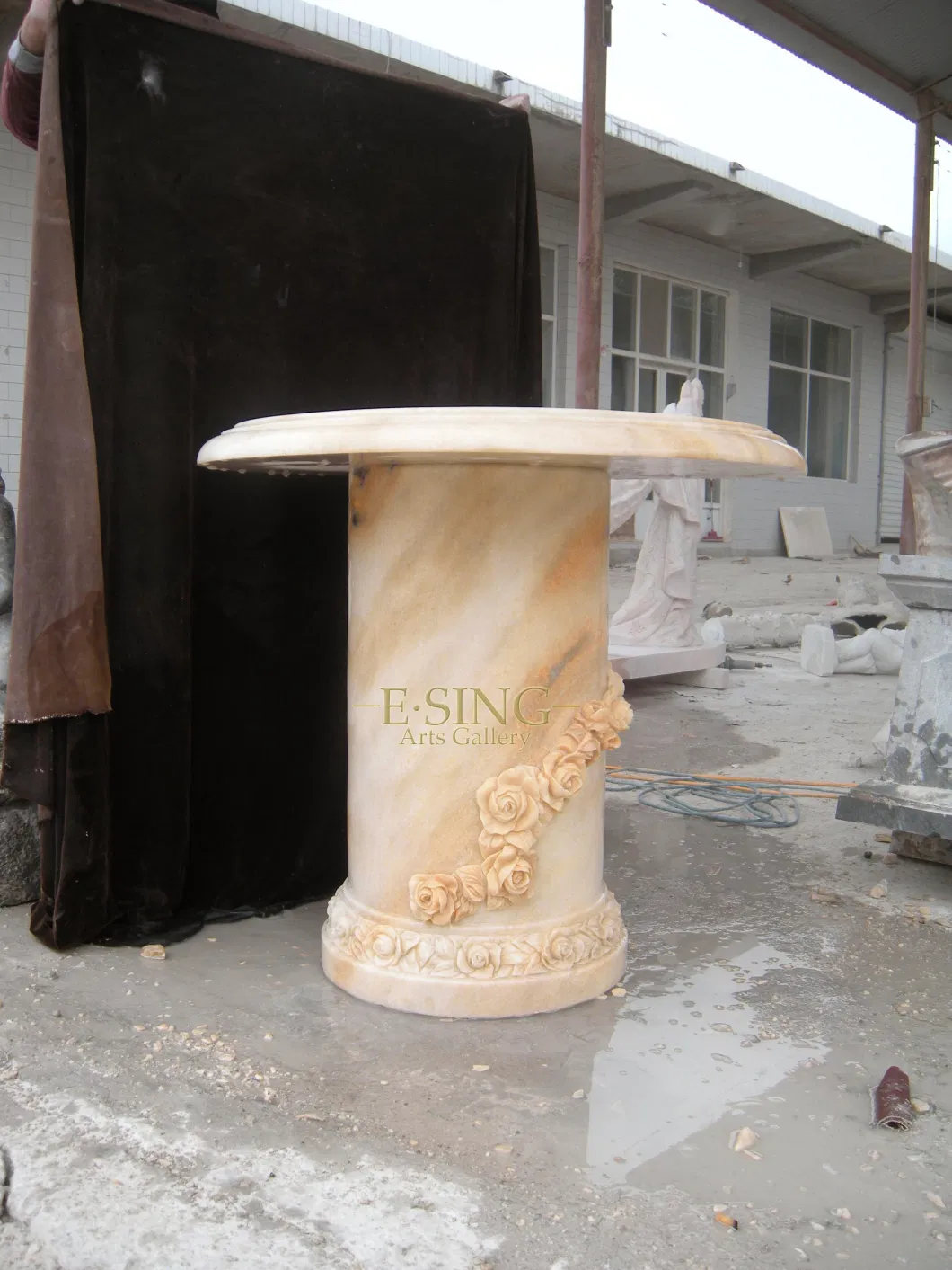 Hand Carved Round Natural Red Marble Table with Flower Carving for Garden