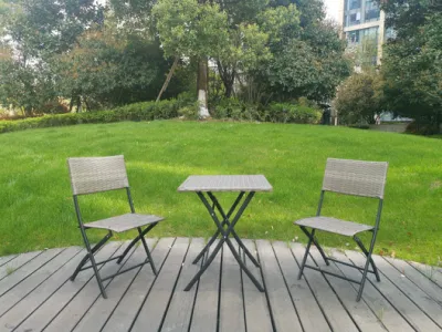  Set patio a 3 pezzi con tavolo e sedie pieghevoli