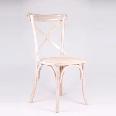  Sedia con schienale a croce per eventi di matrimonio dal look rustico