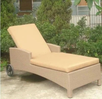  Piscina esterna in plastica impermeabile con Chaise Lounge pieghevole e struttura in alluminio Poltrona reclinabile Garden Rattan Beach Leisure Lounge con ruote