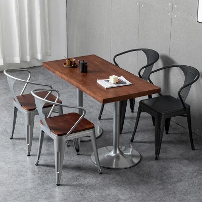  Trend industriale buffet cibo Corte Ristorante Mobili metallo tavolo da pranzo E 4 sedie
